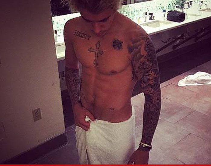Justin Bieber -- Special Delivery ... Here's My Package! (PHOTO)