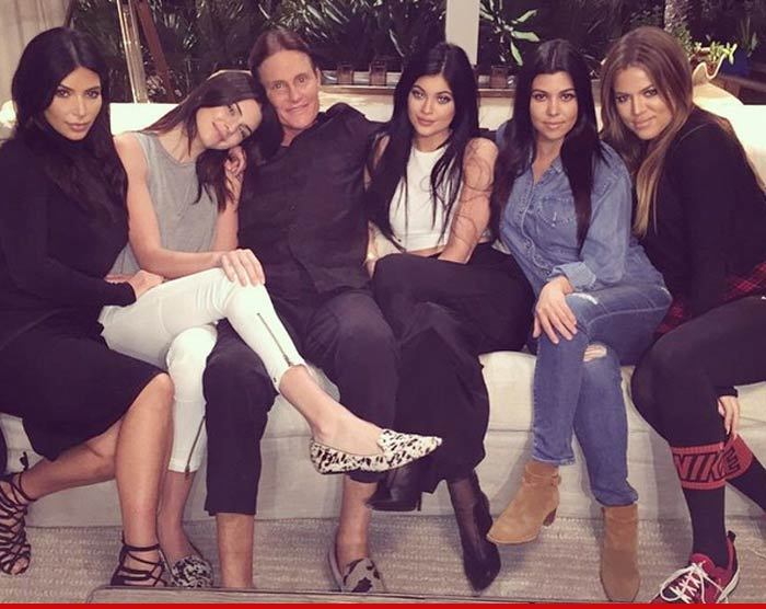 The Kardashian/Jenner Girls -- Stand By Your Man (PHOTO)