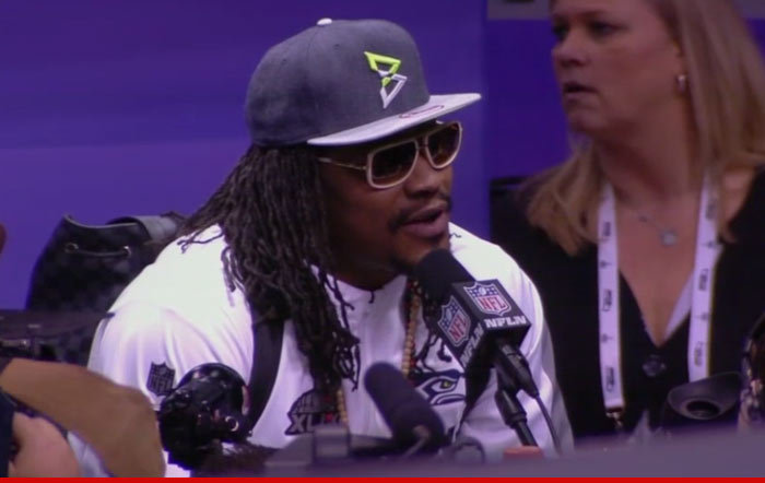 Marshawn Lynch to Media -- 'I'm Here So I Won't Get Fined'