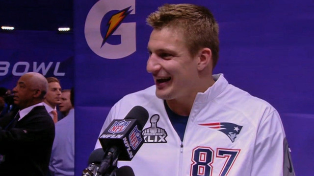 Rob Gronkowski -- Reads 'Gronking to Remember' ... Let's Talk 'Butt Cheeks'