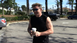 Gordon Ramsay -- GUNS OUT ... In Beverly Hills