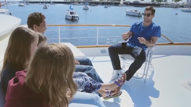 Aaron Rodgers -- Surprise Hang Out Sesh With Military Kids