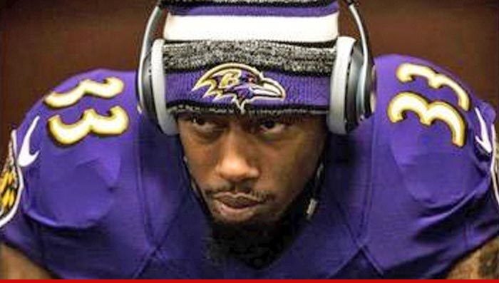 Baltimore Ravens' Player -- WANTED MAN ... Arrest Warrant Issued
