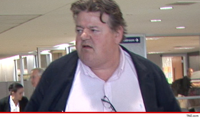0129-robbie-coltrane-tmz-01