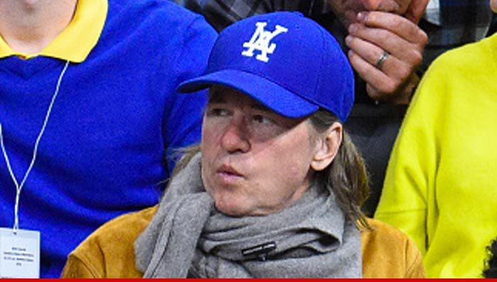 Val Kilmer Hospitalized For Throat Tumor