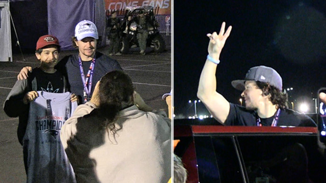 Mark Wahlberg -- Wicked Awesome Celebration ... Hey Kid, Take My Hat!