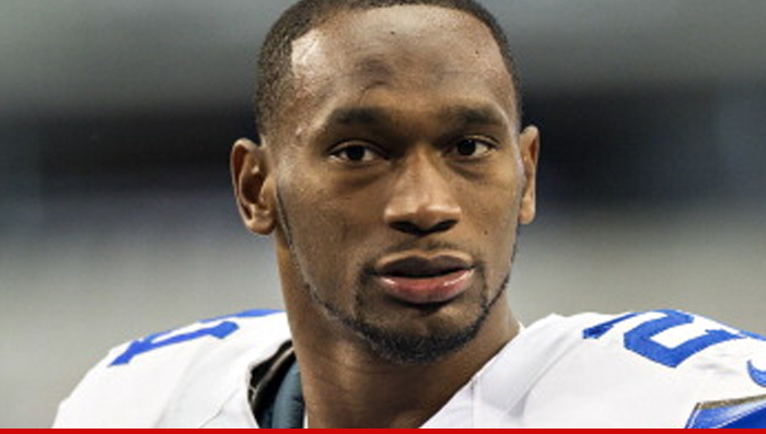 Dallas Cowboys RB -- ARRESTED FOR WEED ... Baby Mama Claims He Had Gun