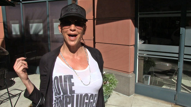 Slash's Wife -- No Bad Blood in Divorce ... Not Yet, Anyway