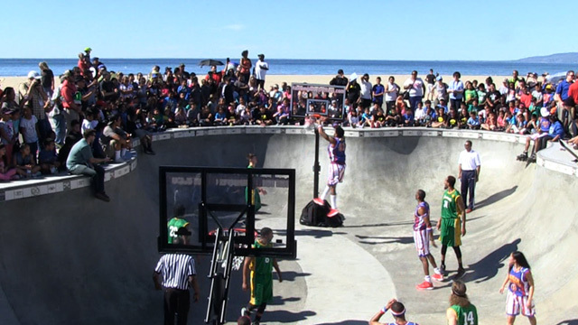 Harlem Globetrotters -- BALLIN' OUT ... In Famous Venice Skate Park