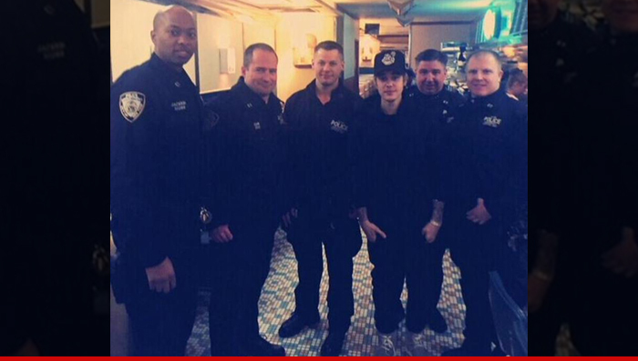 Justin Bieber -- Hey NYPD ... Dinner's On Me!
