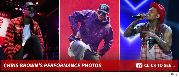 0224_chris_brown_live_footer