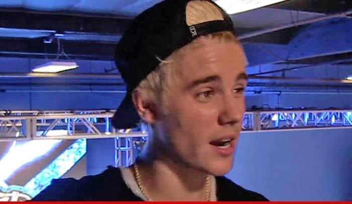 Justin Bieber -- Fan Says 'I Got Coldcocked' for Taking a Pic
