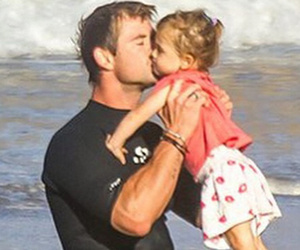 Chris Hemsworth Does Yoga With His 2-Year-Old Daughter India - TooFab.com