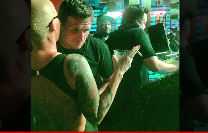 Ryan Lochte -- Clubbin' With Amber Rose ... In The Bahamas