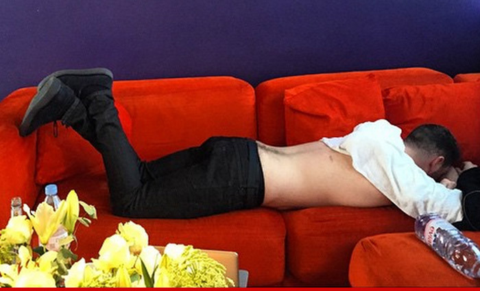 Sam Smith -- A Hairy Crack Up!