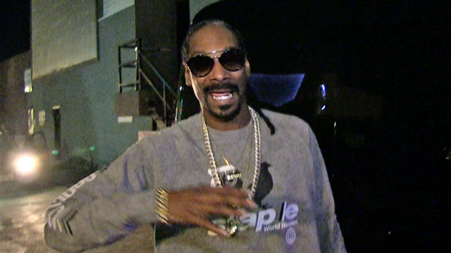 Snoop Dogg -- Marshawn Lynch Doesn't Smoke Weed