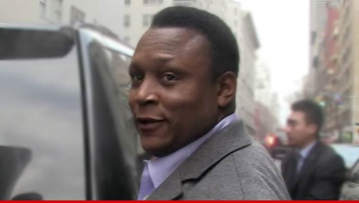 Barry Sanders -- Custody Laws Favor Moms ... Dads Often Get Screwed