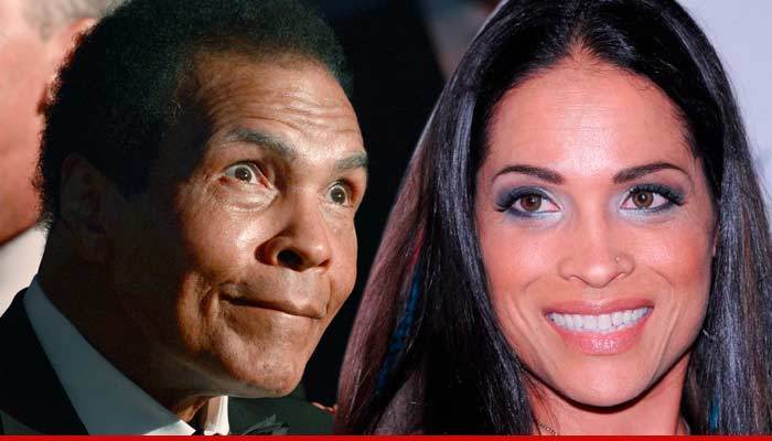 Muhammad Ali -- Family Feud Over Pacquiao vs. Mayweather