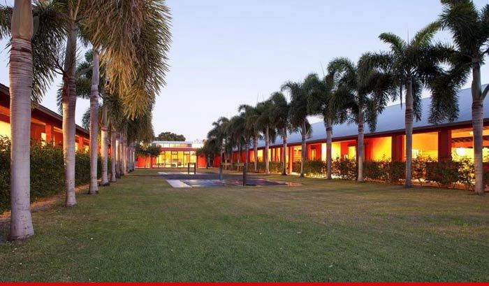 Tommy Lee Jones -- Fire Sale for Incredible Horse Ranch
