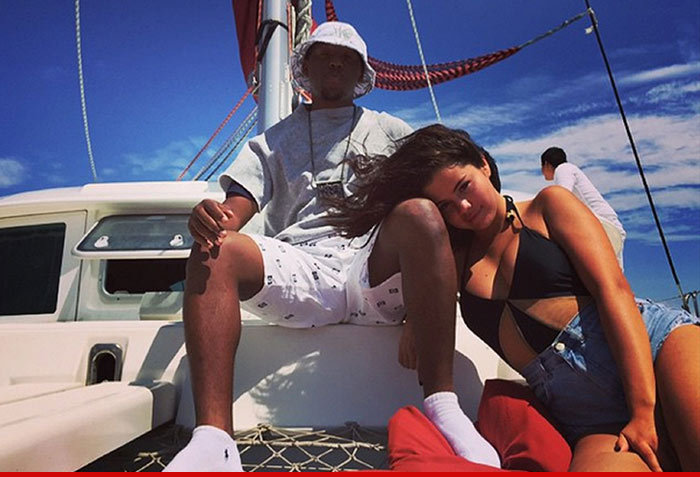 Selena Gomez -- I'm Making Hits, Not Hit-Boy, in Mexico