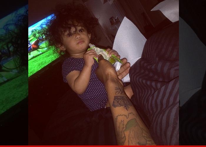 Chris Brown -- Baby Mama's BF ... Royalty's With Me Now, Permanently
