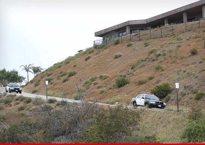 Bruce Jenner -- Cops Hunt Down Renegade Paparazzi