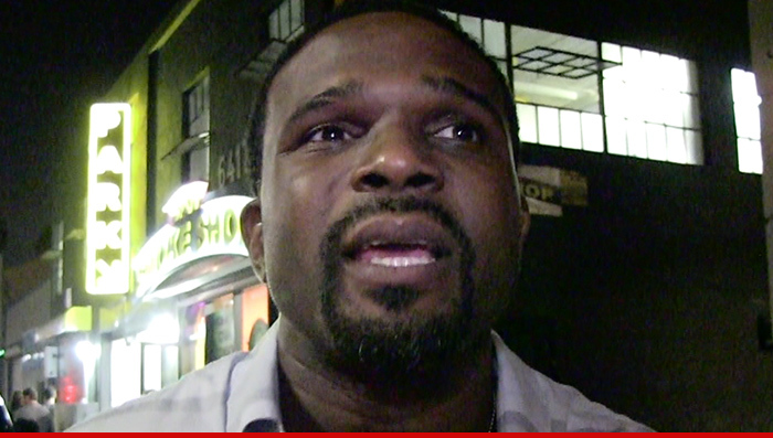 Darius McCrary -- My Son's Paralyzed with Fear ... Claims He's Being Abused