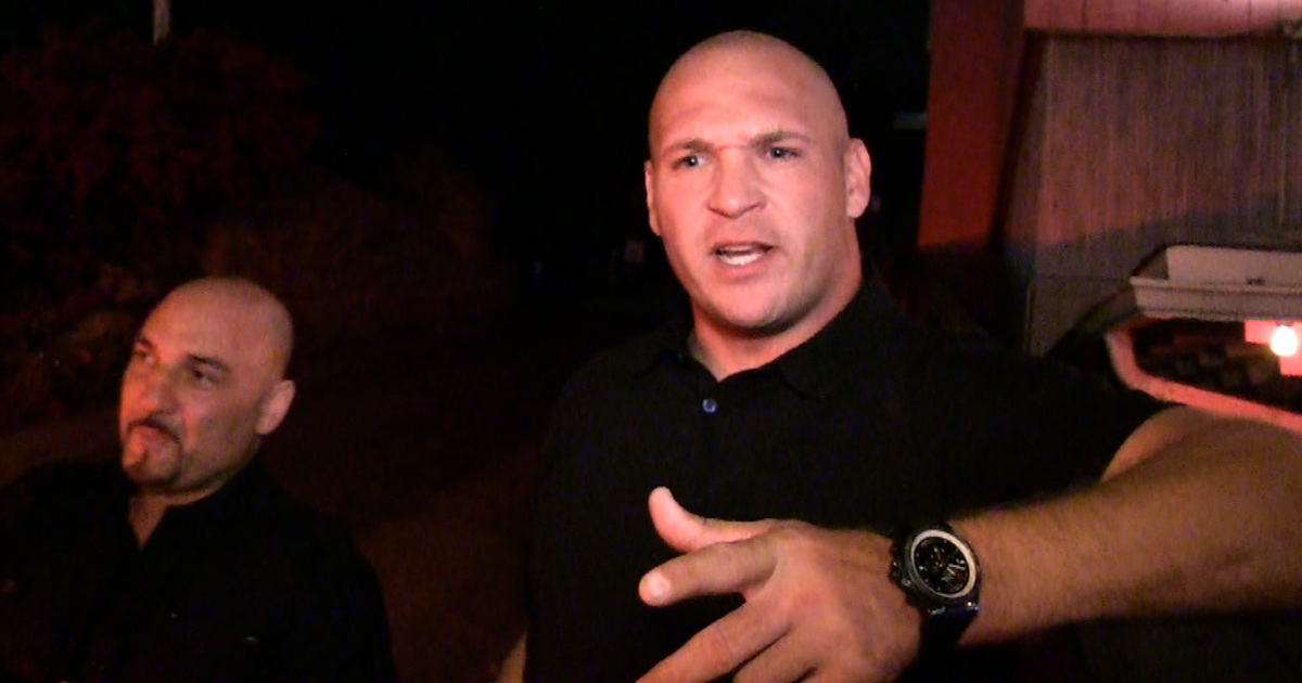 Brian Urlacher -- NFL Turned Blind Eye ... To Patriots' Deflategate