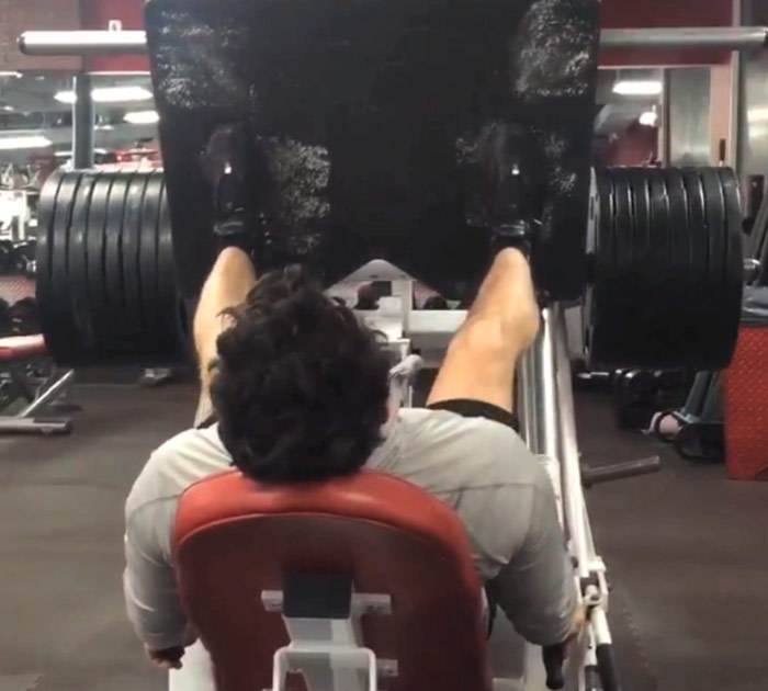 Kevin Jonas Is Getting Jacked!