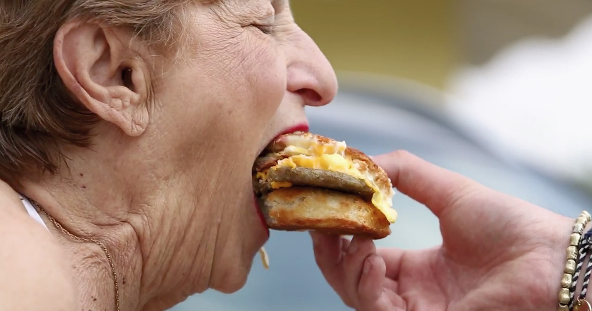 'Golden Sisters' Mary -- Gimme a Sponge Bath ... I Wanna Sell Burgers
