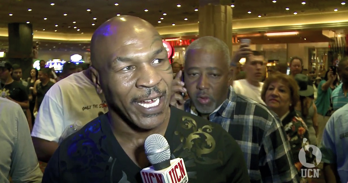 Mike Tyson -- Blasts Mayweather ... He's a 'Scared, Small Man'