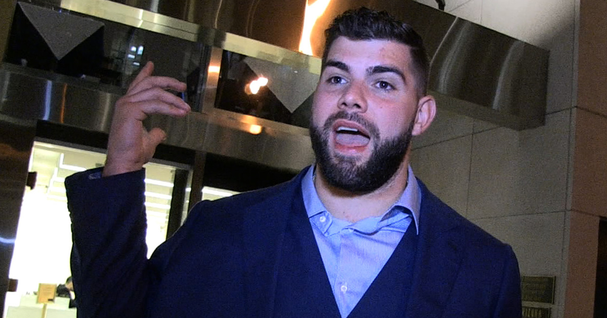 NFL's Justin Pugh -- Hey Rookies ... DON'T BLOW YOUR MONEY!!