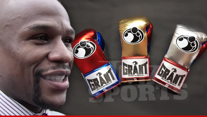 Floyd Mayweather -- Deciding on Fight Gloves ... $2,500-a-Pair