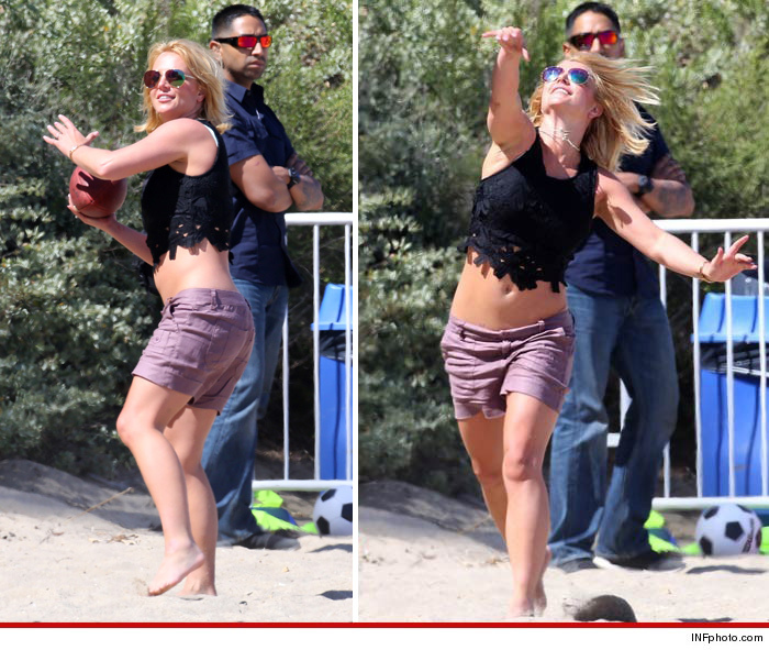 Britney Spears -- Beach Football ... Guess That Ankle Is Okay! (PHOTO)