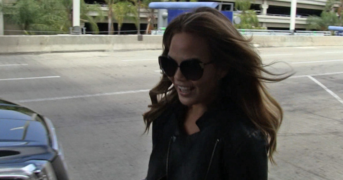 Chrissy Teigen -- I Still Love Tom Brady ... Who Cares About Deflategate?!