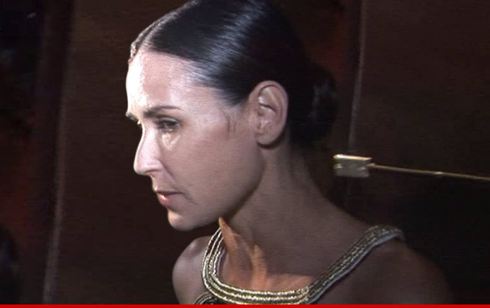 Demi Moore -- Big Time Burglary ... Her Haute Couture Is OUT the Door