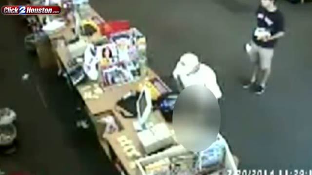 Robert Durst Pees in Public -- When You Gotta Go ... YOU GOTTA GO! (VIDEO)