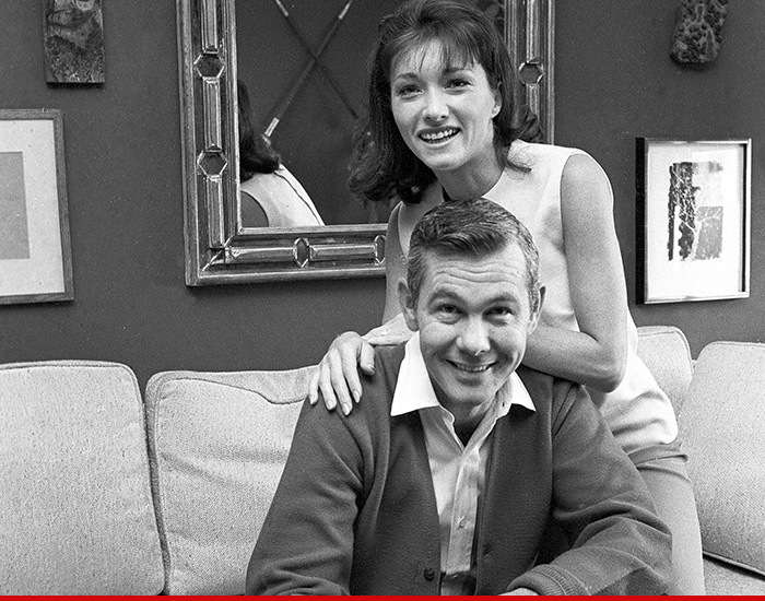 Joanne Carson Dies -- 2nd Wife of Johnny Carson Dead at 84
