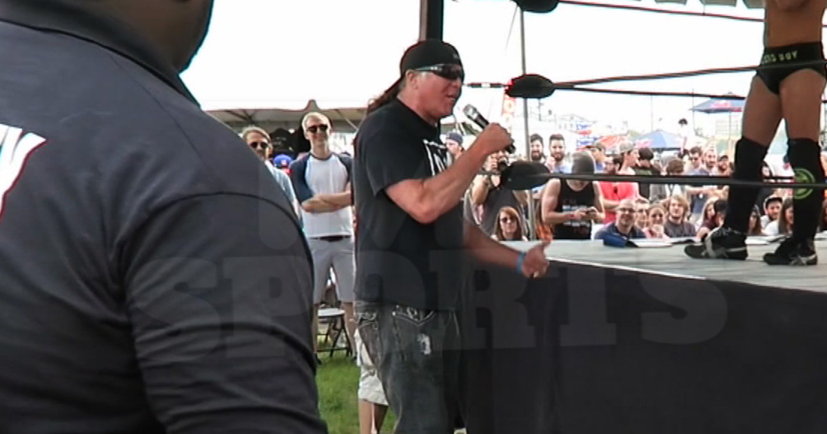 WWE Legend Scott Hall -- BOOTED FROM WRESTLING EVENT ... Allegedly Hammered, Again