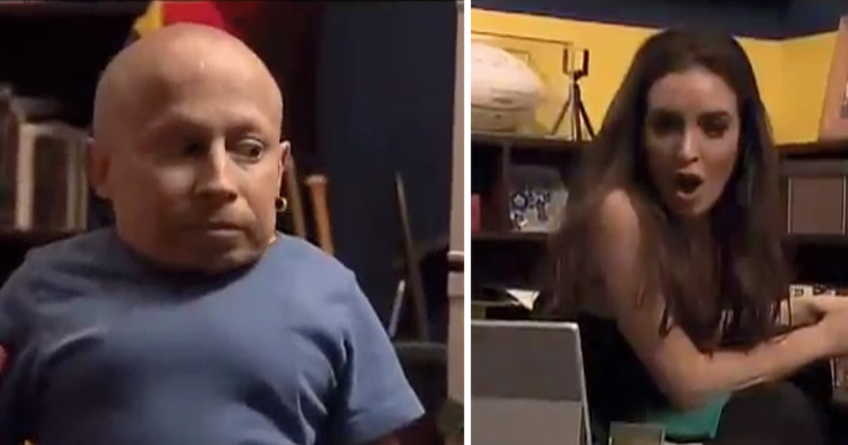 Verne Troyer -- Farts on NFL Legend's Wife ... In Protest