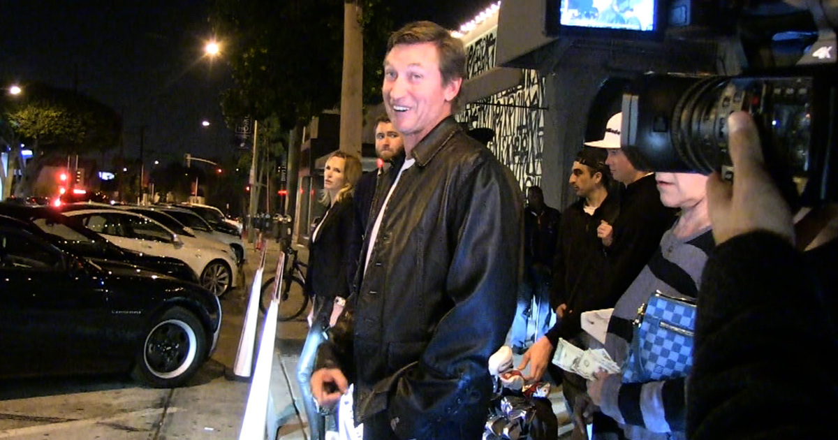 Wayne Gretzky -- Paulina Was a Great Hockey Player ... 'Til She Quit