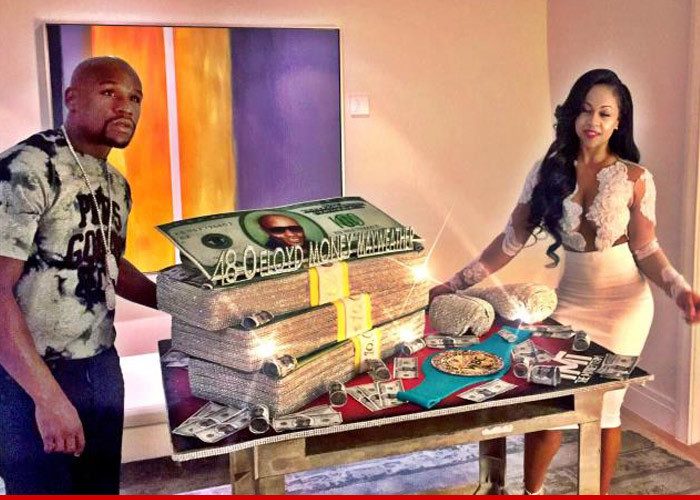 Floyd Mayweather -- Gets $15,000 Crystal Cake ... At Miami Victory Party