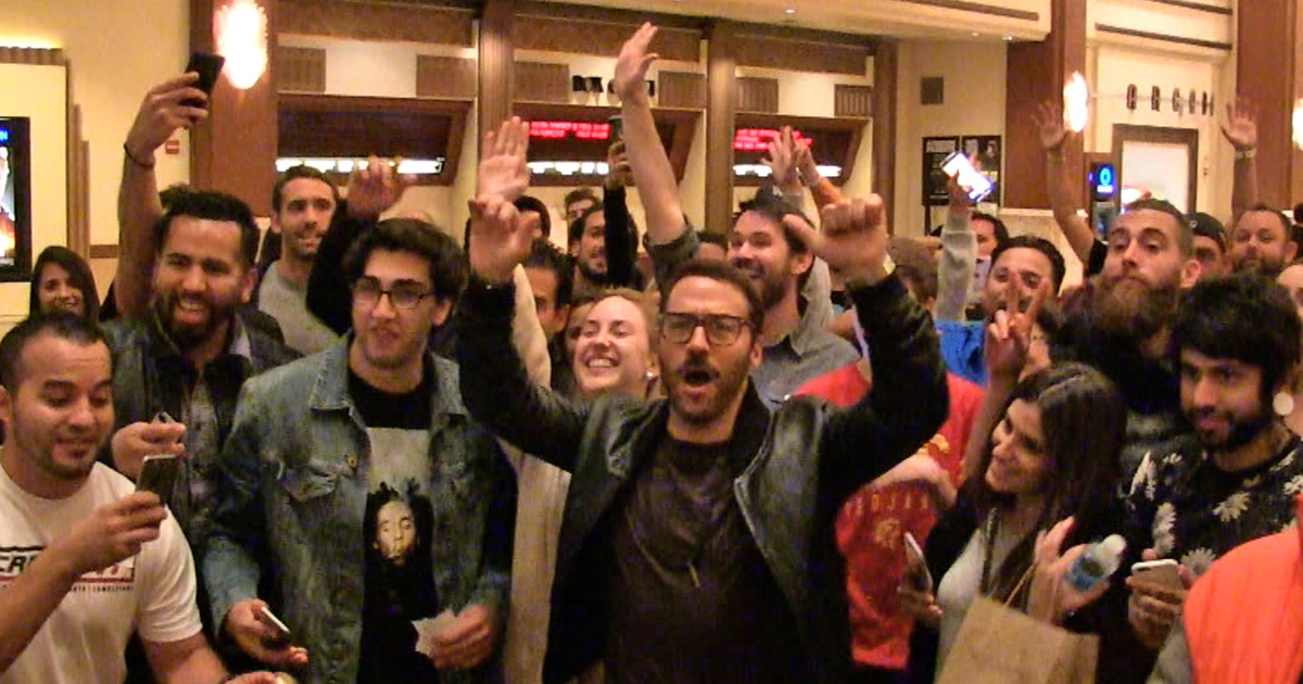 Jeremy Piven -- Go See 'Entourage' ... I Buy You Popcorn! (VIDEO)