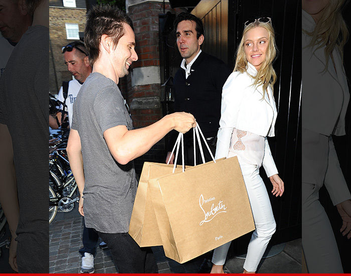 Matthew Bellamy -- All Smiles for New Chick ... Despite Shopping Spree Torture