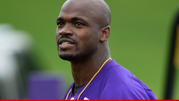 Adrian Peterson -- Wife's Preggo ... With His 8th Kid!!!