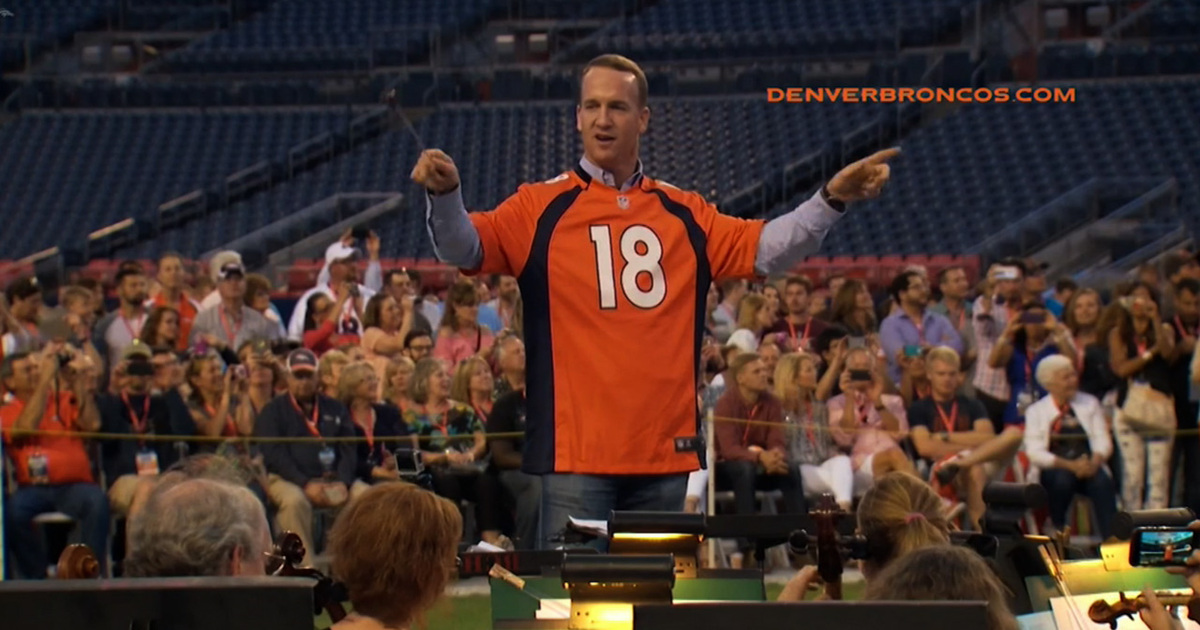 Peyton Manning -- Calls In 1st Strings ... For Orchestra Debut