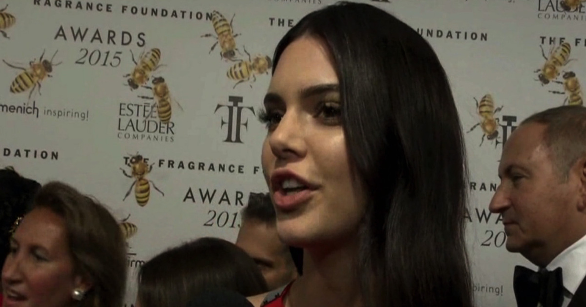 Kendall Jenner -- Still Calling Caitlyn ...'He' (VIDEO)