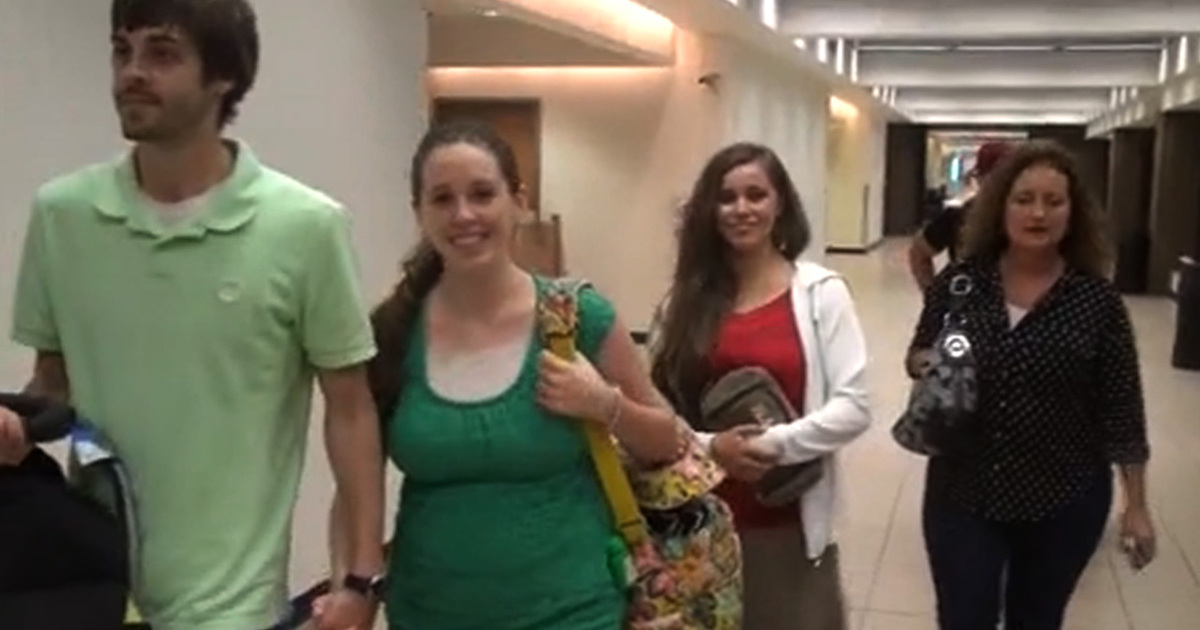 Jill and Jessa Duggar -- We're ALIVE and Well (VIDEO)
