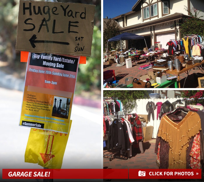 Tori Spelling And Dean McDermott -- #SummerSale … Everything Must Go Yard Sale (PHOTOS)