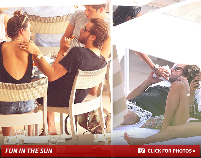 Scott Disick -- When You Can't Be with the One You Love ... (PHOTOS)